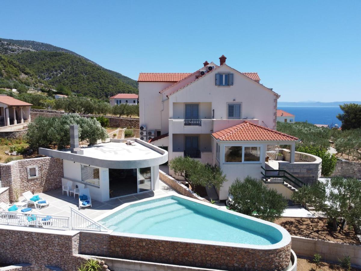 Villa Franka With Swimming Pool Bol Bagian luar foto