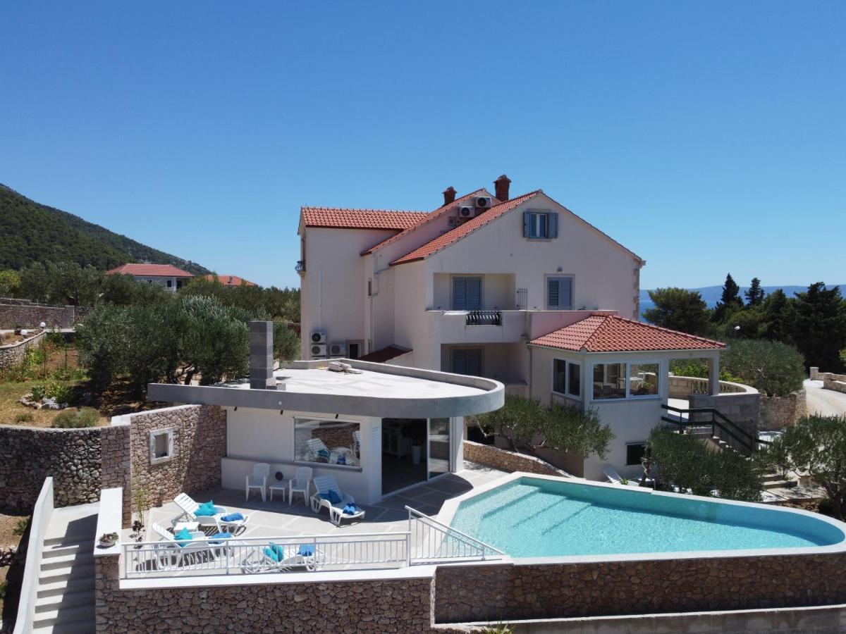 Villa Franka With Swimming Pool Bol Bagian luar foto